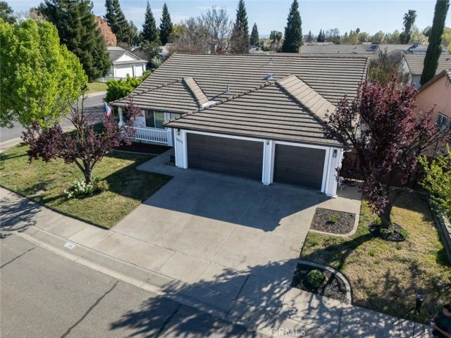1805 Whispering Oaks Drive, Yuba City, CA 95991