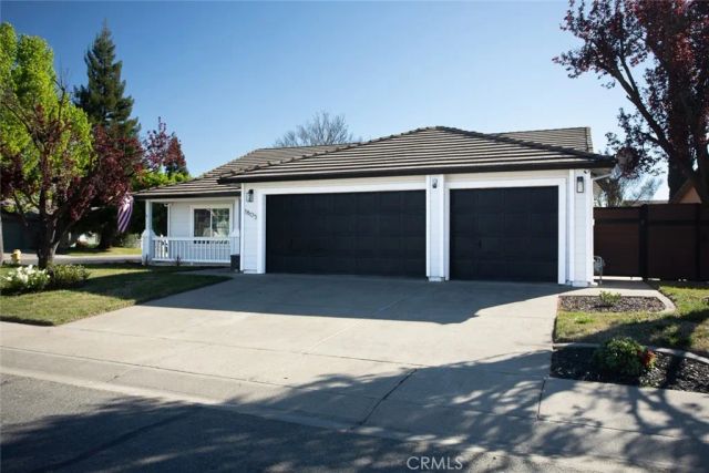 1805 Whispering Oaks Drive, Yuba City, CA 95991