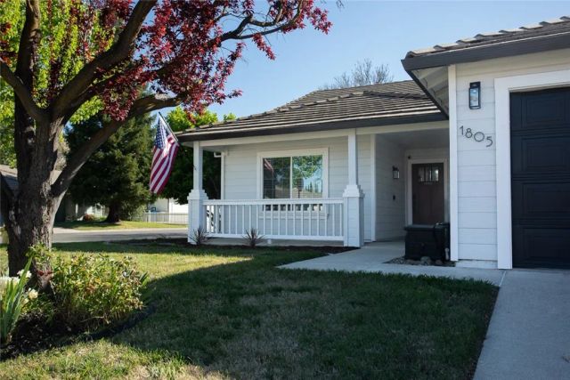 1805 Whispering Oaks Drive, Yuba City, CA 95991