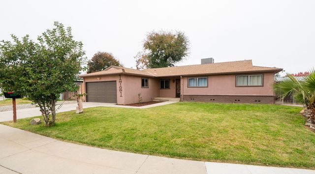 1721 Beverly Avenue, Clovis, CA 93611