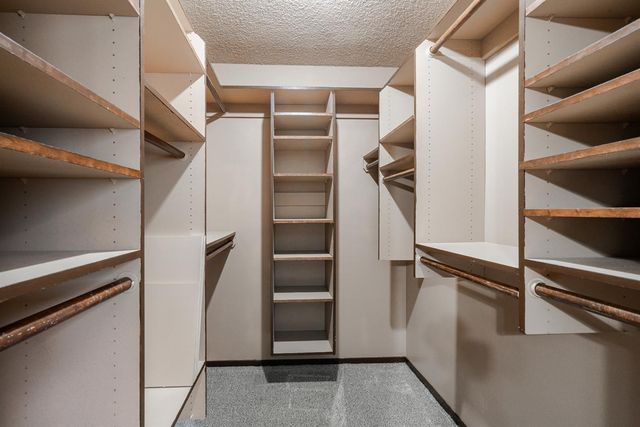 1721 Beverly Avenue, Clovis, CA 93611