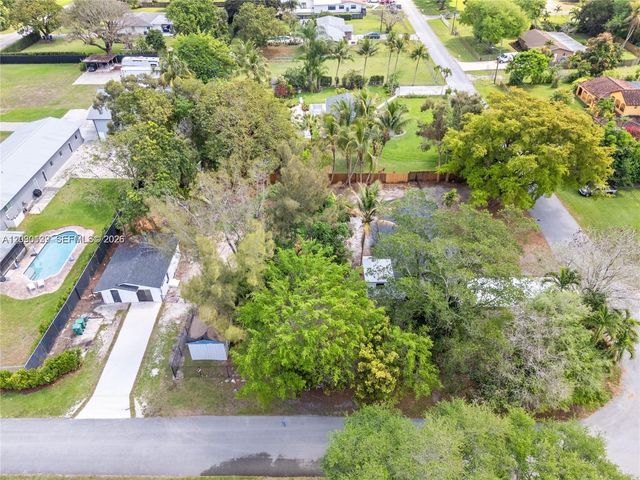 14171 SW 37th Ct, Davie, FL 33330