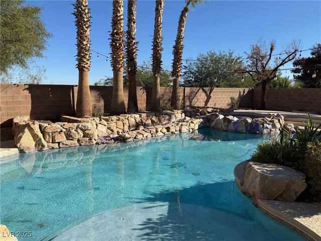 8234 Moapa Water Street, Las Vegas, NV 89131