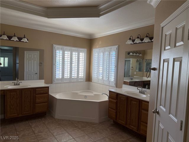 8234 Moapa Water Street, Las Vegas, NV 89131