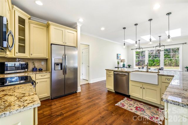 74 Shipman Parkway, Flat Rock, NC 28731