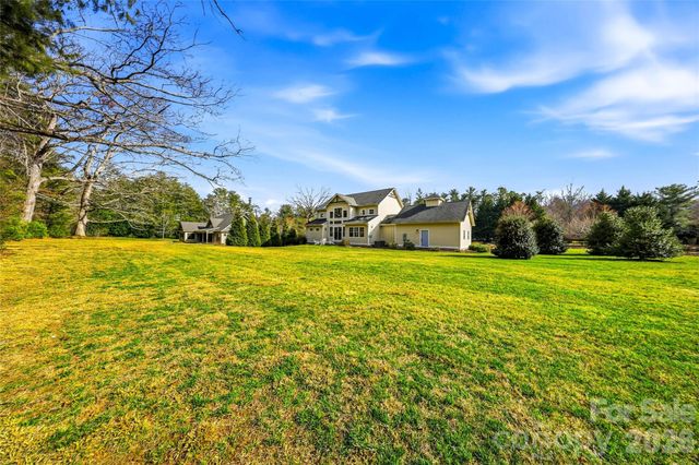74 Shipman Parkway, Flat Rock, NC 28731