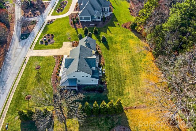 74 Shipman Parkway, Flat Rock, NC 28731
