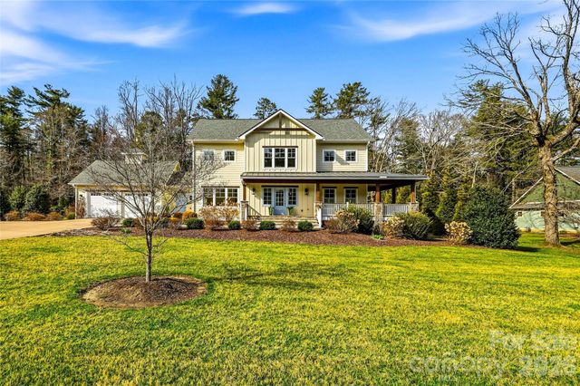 74 Shipman Parkway, Flat Rock, NC 28731