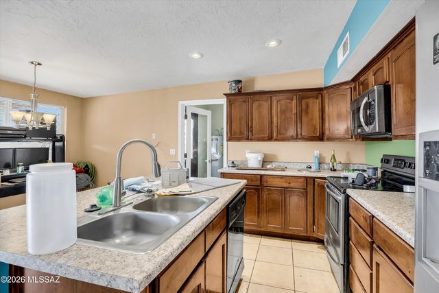 3443 W Northstar Drive, Tucson, AZ 85741