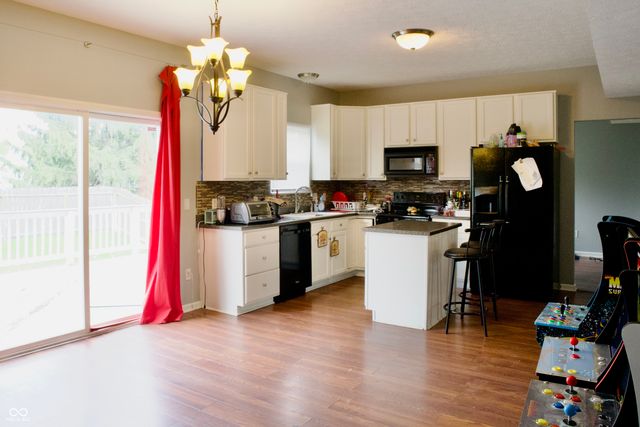 1831 Brook Crossing Way, Indianapolis, IN 46229