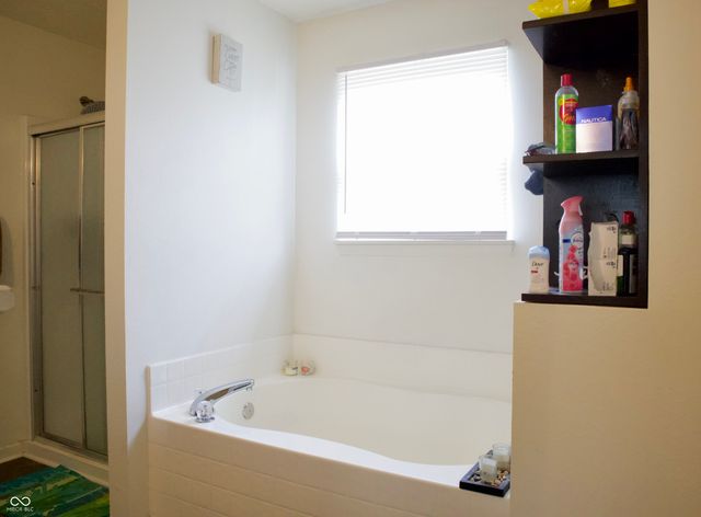 1831 Brook Crossing Way, Indianapolis, IN 46229