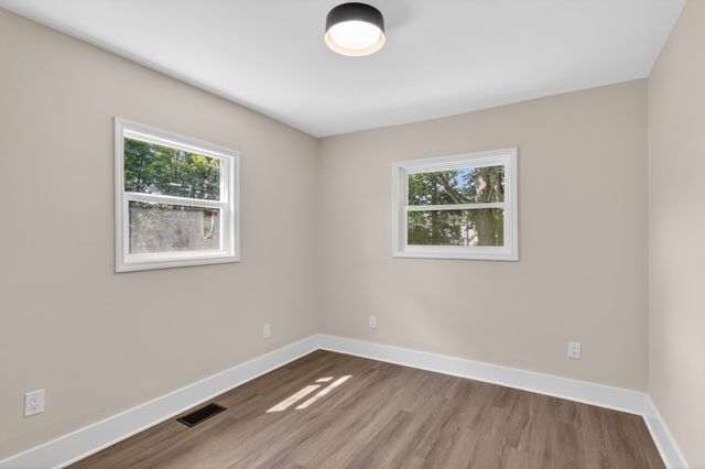 33 W Eades Avenue, Danville, KY 40422