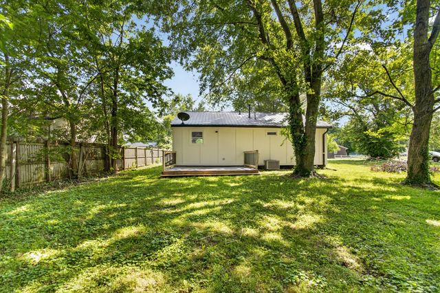 33 W Eades Avenue, Danville, KY 40422