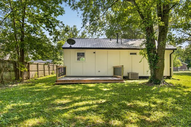 33 W Eades Avenue, Danville, KY 40422