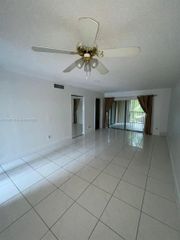 3410 Foxcroft Rd 310, Miramar, FL 33025