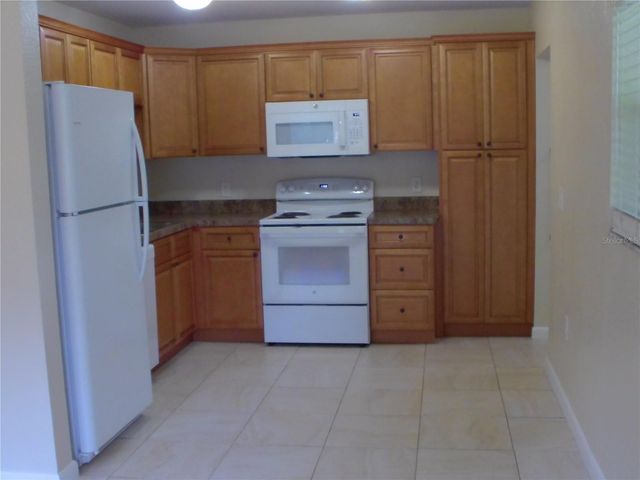 1112 E WINNEMISSETT AVENUE, Deland, FL 32724