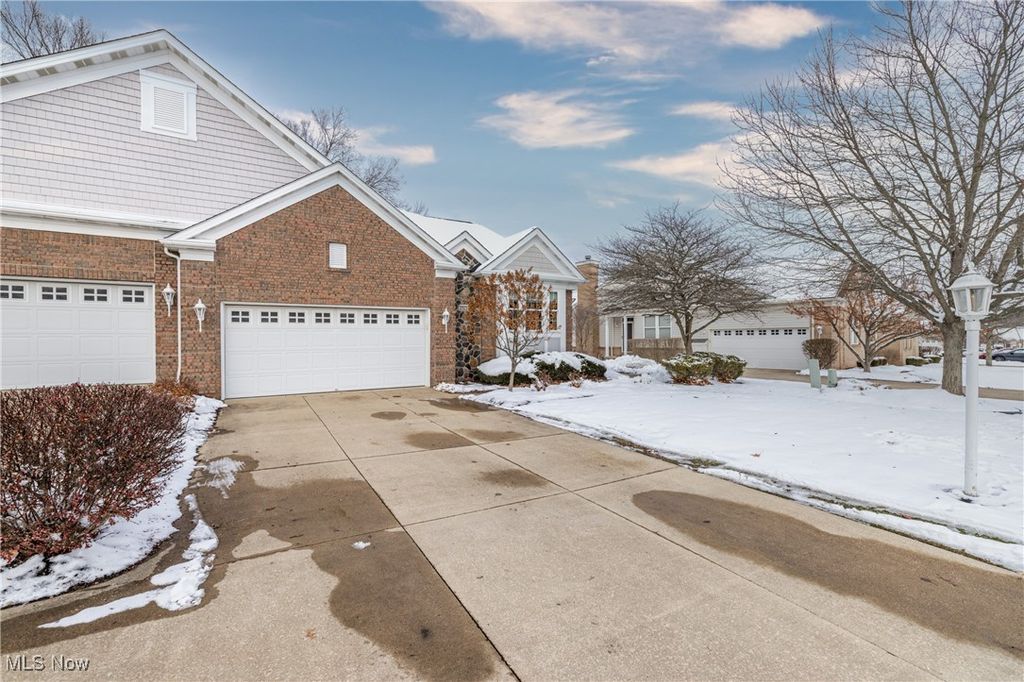 2969 Country Club Lane 14LN, Twinsburg, OH 44087