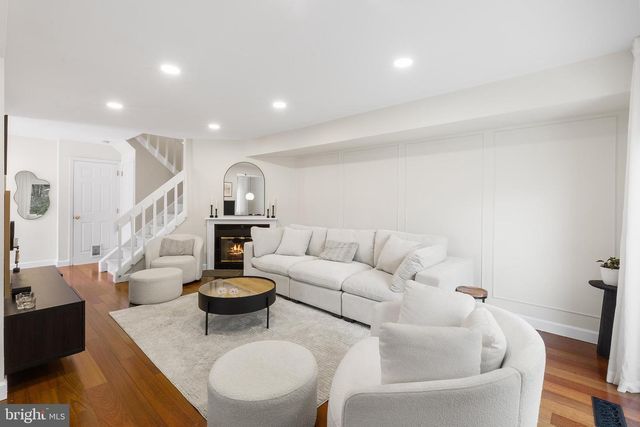 306 HANOVER CT, Chesterbrook, PA 19087
