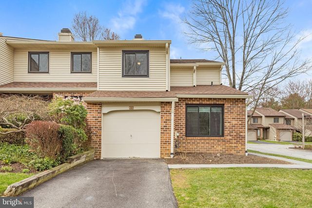 306 HANOVER CT, Chesterbrook, PA 19087