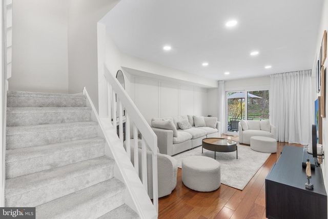 306 HANOVER CT, Chesterbrook, PA 19087