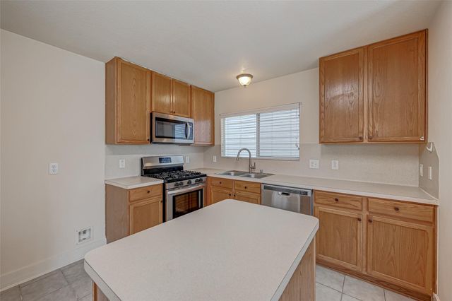 5827 Silver Oak, Missouri City, TX 77459