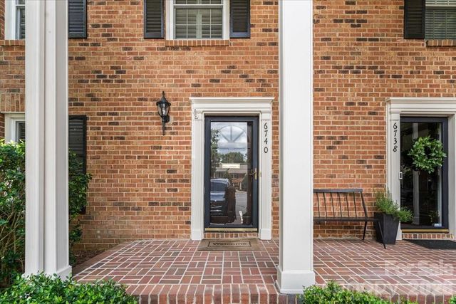 6740 Constitution Lane, Charlotte, NC 28210