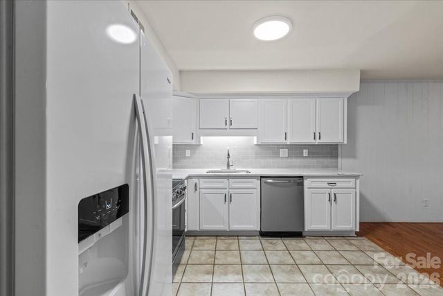 6740 Constitution Lane, Charlotte, NC 28210