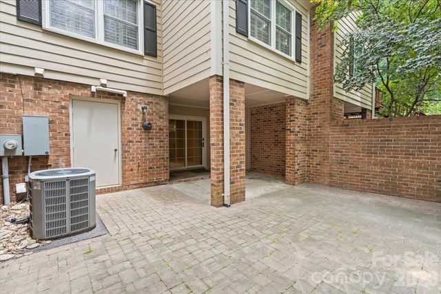 6740 Constitution Lane, Charlotte, NC 28210