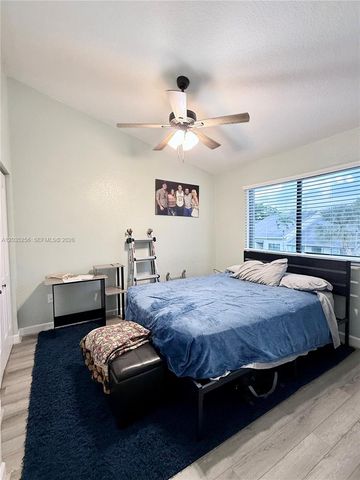 7645 NW 38th Ct, Sunrise, FL 33351