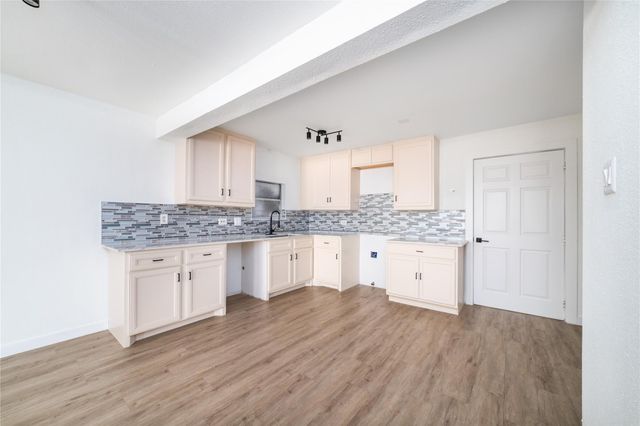 2305 Wilshire Street, Houston, TX 77023