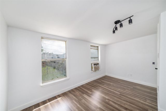 2305 Wilshire Street, Houston, TX 77023