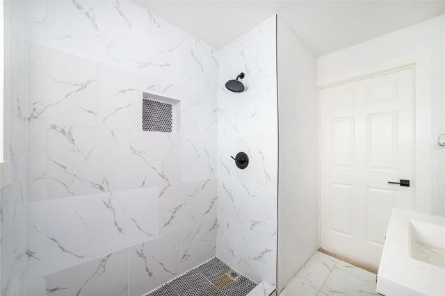 2305 Wilshire Street, Houston, TX 77023