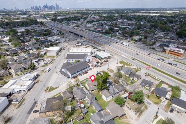 2305 Wilshire Street, Houston, TX 77023