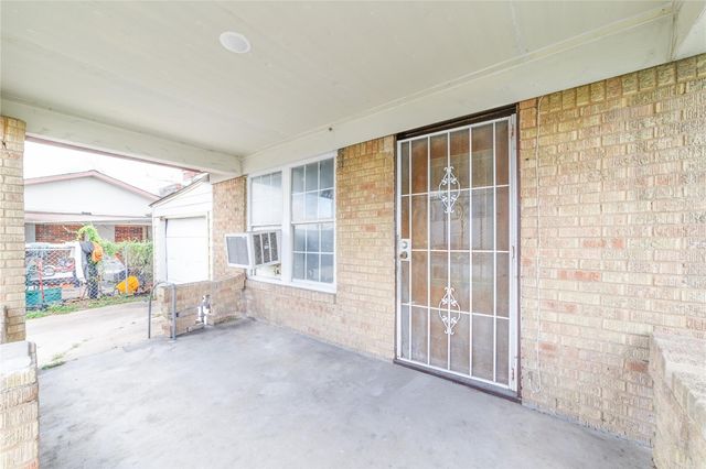2305 Wilshire Street, Houston, TX 77023