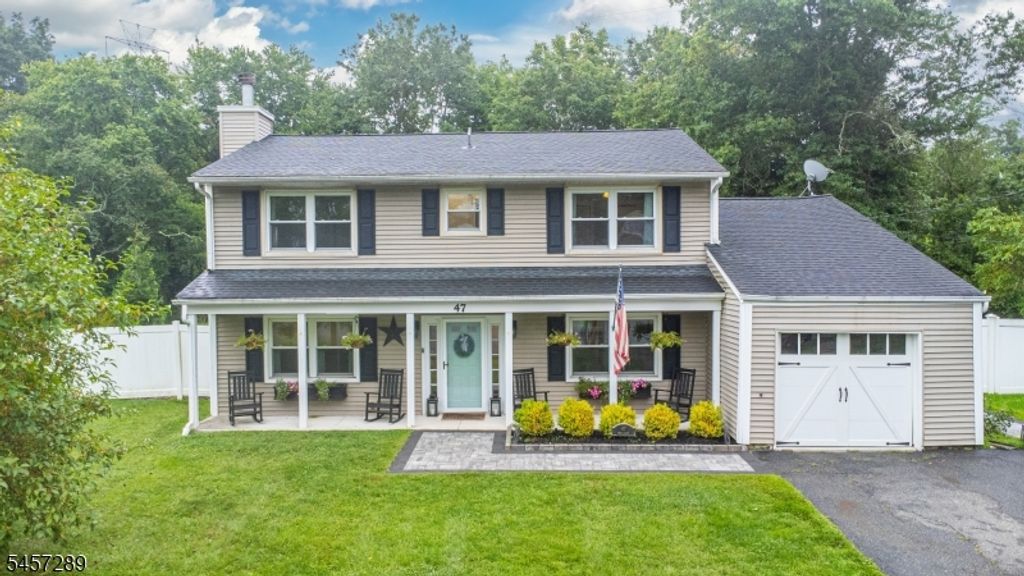 47 Biscay Dr, Mount Olive Twp., NJ 07836 — exterior