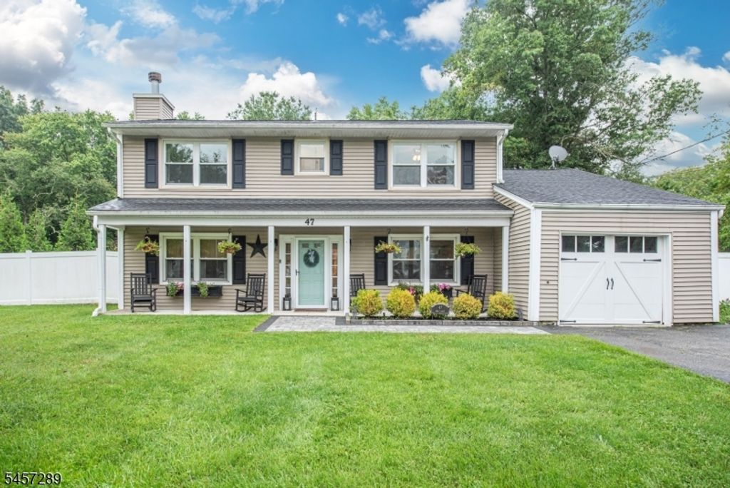 47 Biscay Dr, Mount Olive Twp., NJ 07836 — photo 2