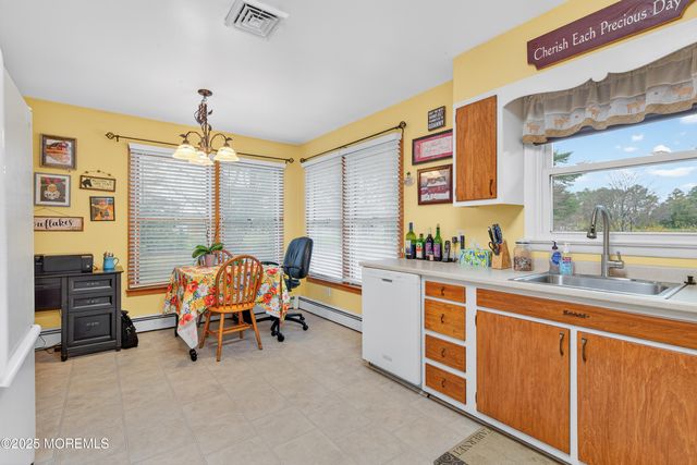 5 Buckalew Lane, New Egypt, NJ 08533