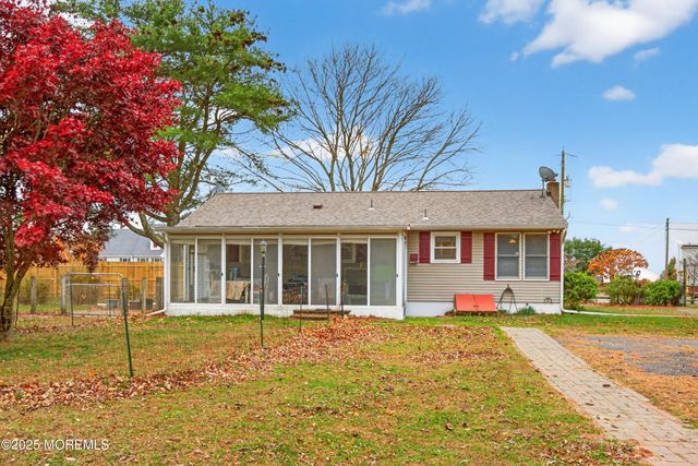 5 Buckalew Lane, New Egypt, NJ 08533