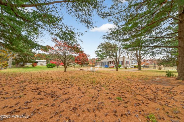 5 Buckalew Lane, New Egypt, NJ 08533