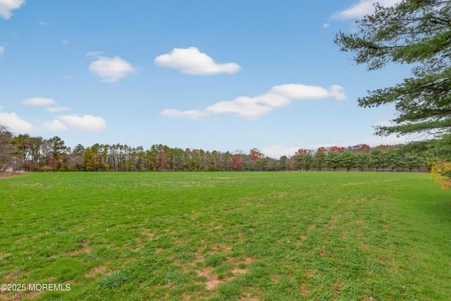 5 Buckalew Lane, New Egypt, NJ 08533