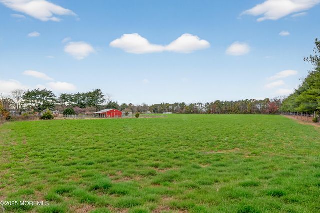 5 Buckalew Lane, New Egypt, NJ 08533