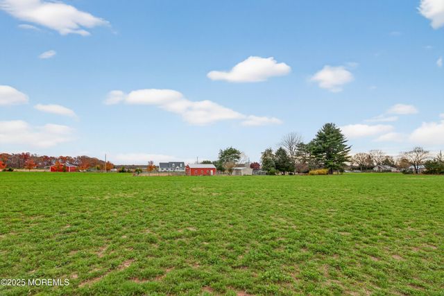 5 Buckalew Lane, New Egypt, NJ 08533