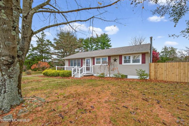 5 Buckalew Lane, New Egypt, NJ 08533