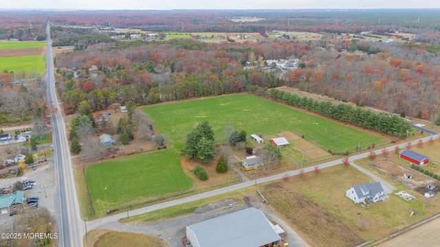 5 Buckalew Lane, New Egypt, NJ 08533