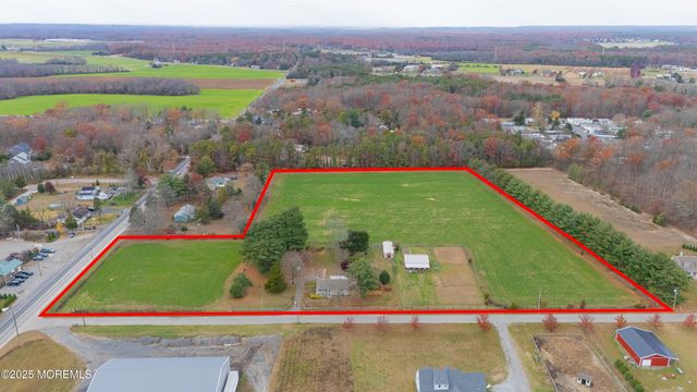 5 Buckalew Lane, New Egypt, NJ 08533