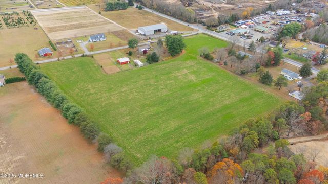 5 Buckalew Lane, New Egypt, NJ 08533