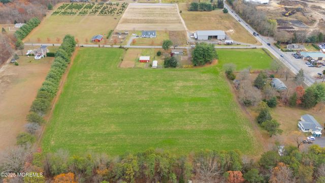 5 Buckalew Lane, New Egypt, NJ 08533