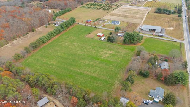 5 Buckalew Lane, New Egypt, NJ 08533