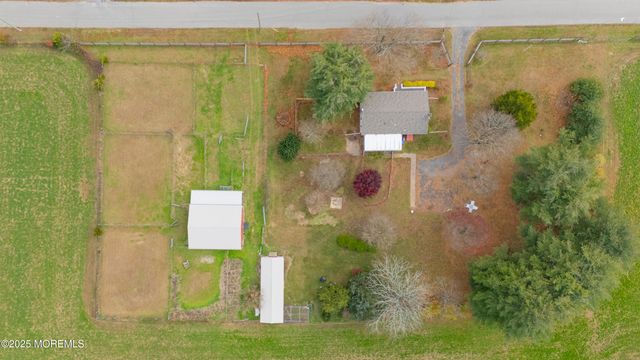 5 Buckalew Lane, New Egypt, NJ 08533