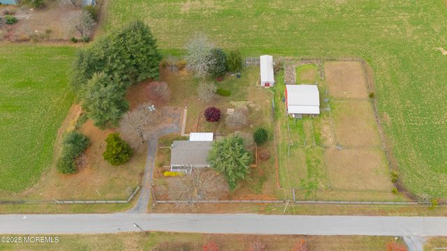 5 Buckalew Lane, New Egypt, NJ 08533